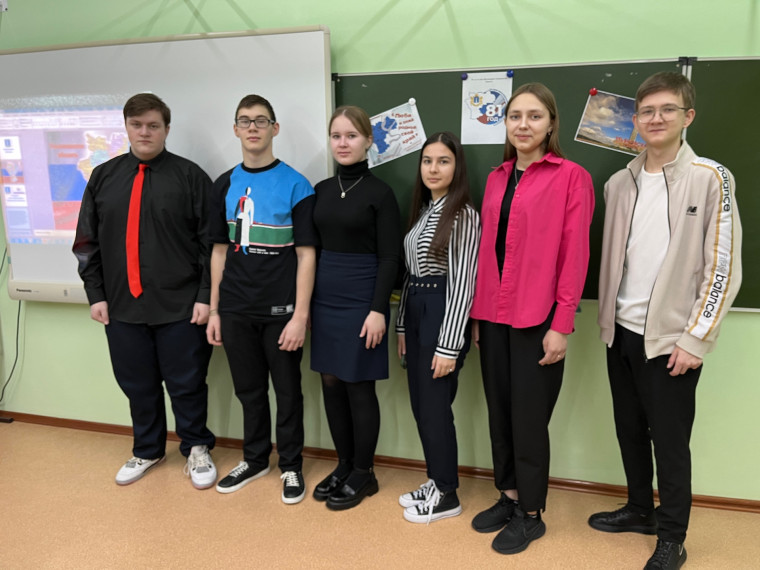 15.01.2024г был проведен внеклассное мероприятие разговор о важном "Симбирский край, земля отцов и дедов" с показом презентации о исторических местах Ульяновской области..
